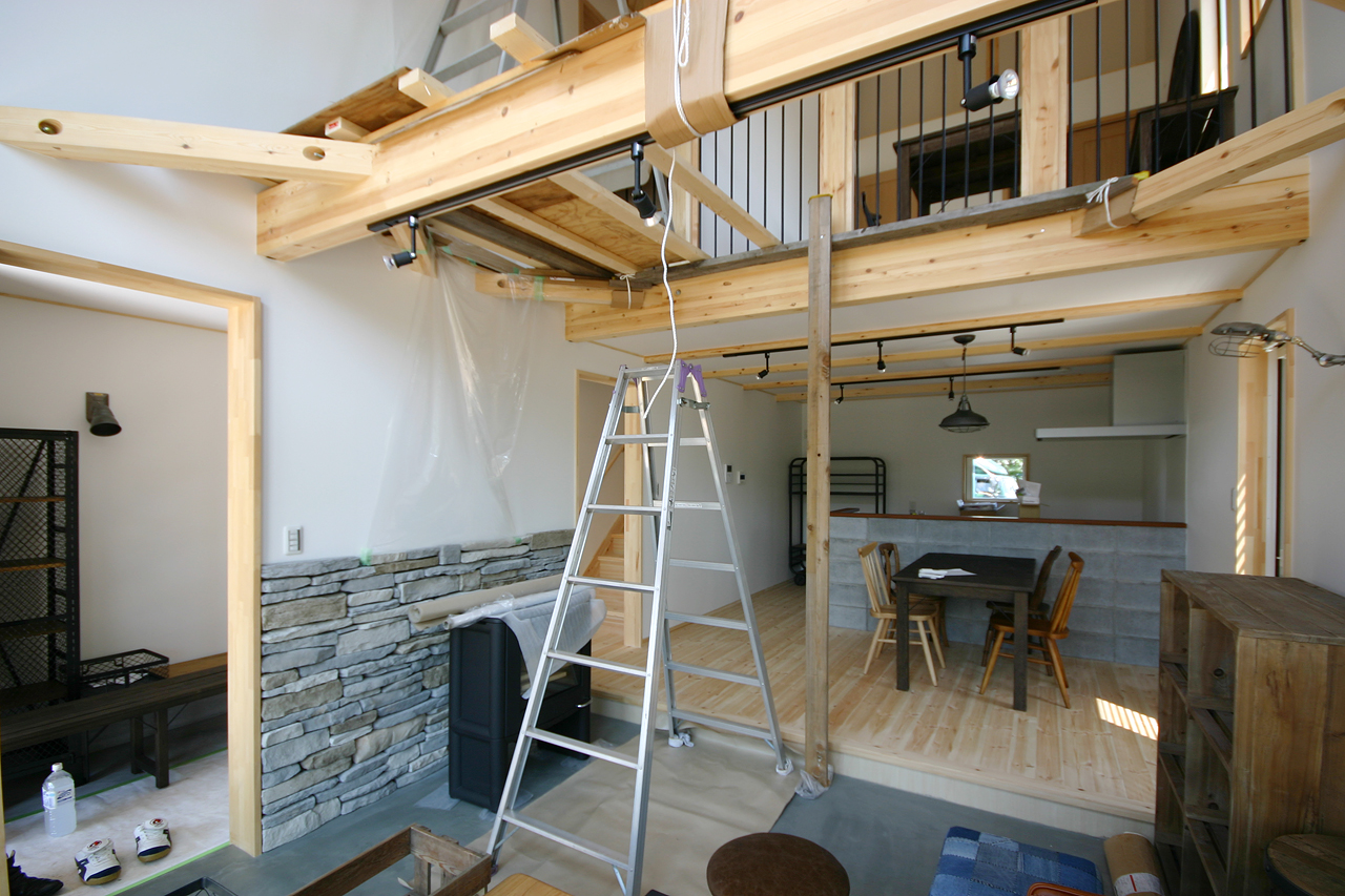 BOOOTS［ブーツ］