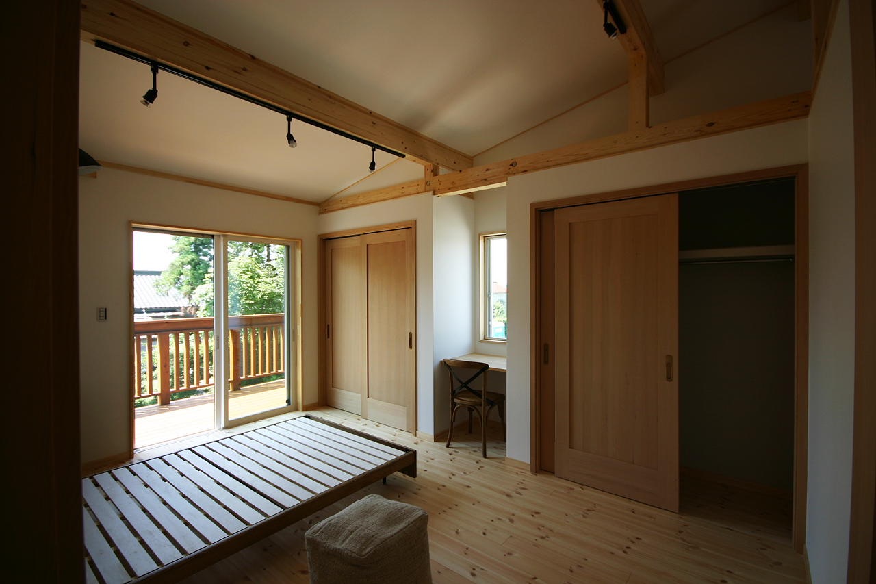 BOOOTS［ブーツ］