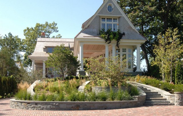 stairs-walkway-front-of-the-house