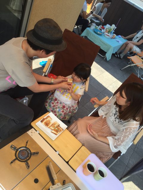 屋上で、キャンプ料理体験会開催しました